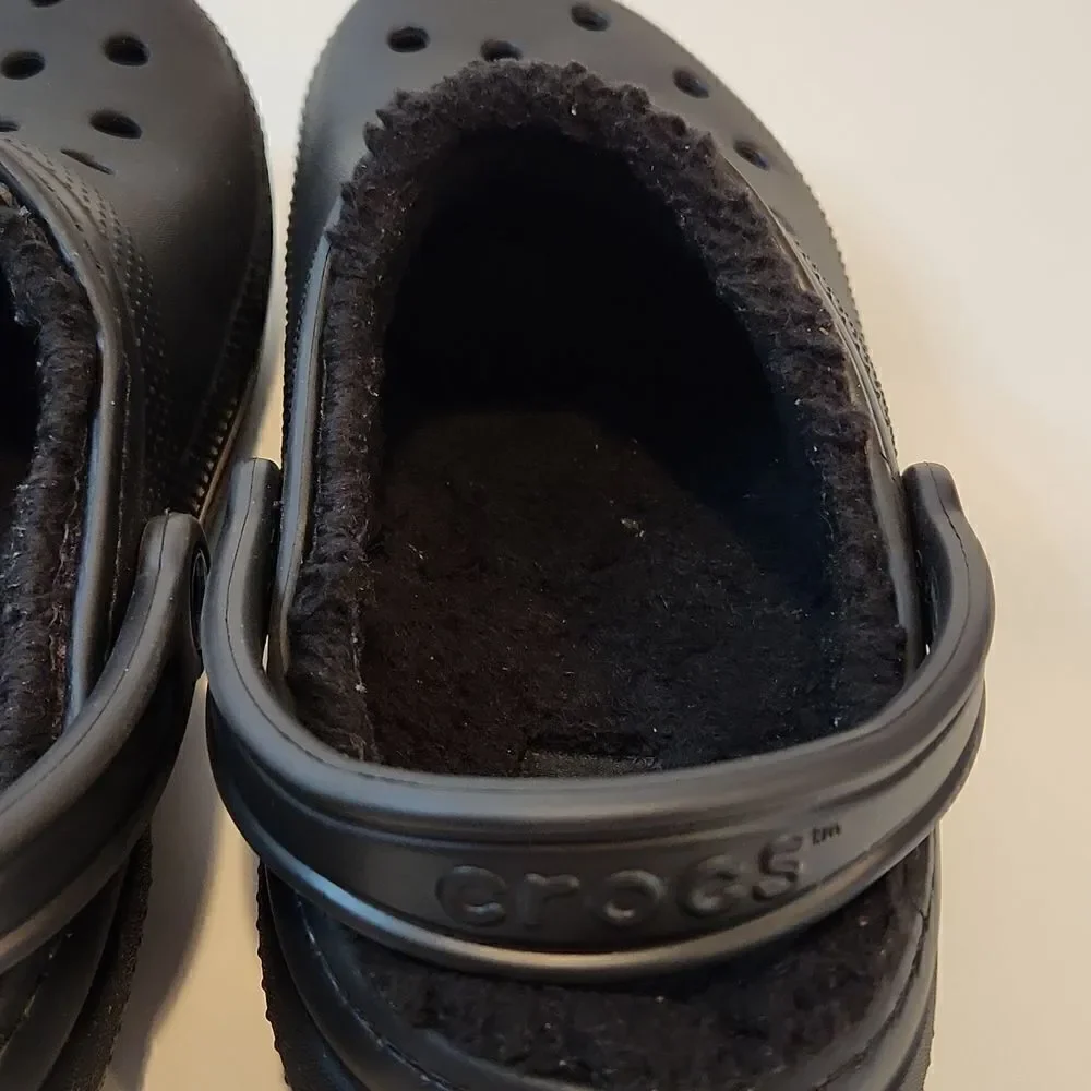 Crocs 203591 Black Faux Fur Lined Dual Comfort Clogs Size Mens 9 Womens 11 NICE!